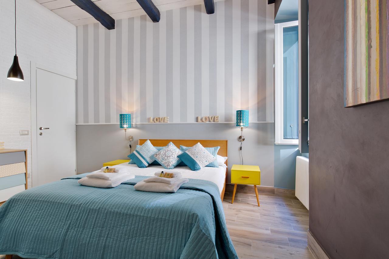 Rome As You Feel - Design Apartment At Colosseum Luaran gambar